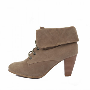 Botine cod 3268 Bej - Botine din piele ecologică întoarsă, botinele sunt foarte confortabile la purtare datorită calapodului comod - Deppo.ro