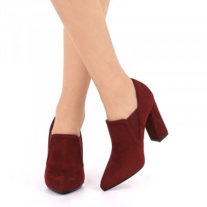 Botine Marie Wine Red - Botine din piele ecologică întoarsă de înaltă calitate cu interiorul căptuşit, în partea lateral interioară cât şi exterioară sunt prevăzute cu elastic - Deppo.ro