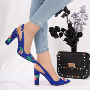 Pantofi cu toc cod 7706 Albaștri - Pantofi cu toc din piele ecologică cu un design unic.
Fii în pas cu moda şi străluceşte la următoarea petrecere. - Deppo.ro