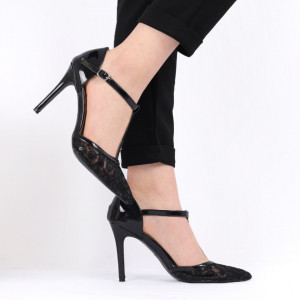 Pantofi cu toc pentru dame cod G3 Black - Pantofi cu toc pentru dame din piele ecologică
Model cu dantelă
Închidere prin baretă
Conferă lejeritate și eleganță - Deppo.ro