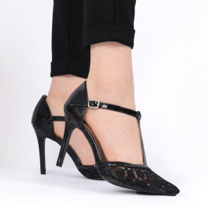 Pantofi cu toc pentru dame cod G3 Black - Pantofi cu toc pentru dame din piele ecologică
Model cu dantelă
Închidere prin baretă
Conferă lejeritate și eleganță - Deppo.ro