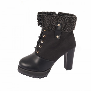 Botine Zoe Black - Botine din piele ecologică întoarsă cu închidere cu șiret și interior ușor îmblănit - Deppo.ro