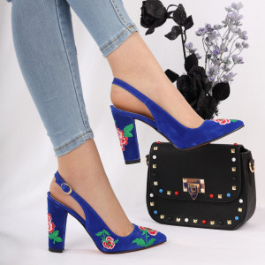 Pantofi cu toc cod 7706 Albaștri - Pantofi cu toc din piele ecologică cu un design unic.
Fii în pas cu moda şi străluceşte la următoarea petrecere. - Deppo.ro