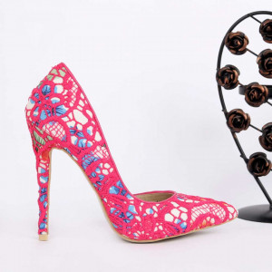 Pantofi cu toc cod HR121H Fuchsia - Pantofi cu toc ascuțit din piele ecologică întoarsă cu un design dantelat
Fi in pas cu moda si străluceste la urmatoarea petrecere. - Deppo.ro