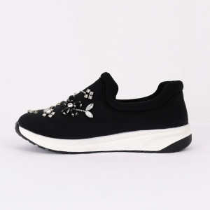 Pantofi Sport Laura Cod 446 - Pantofi sport din piele ecologică întoarsă
Model înflorat din ștrasuri
Foarte comfortabili - Deppo.ro