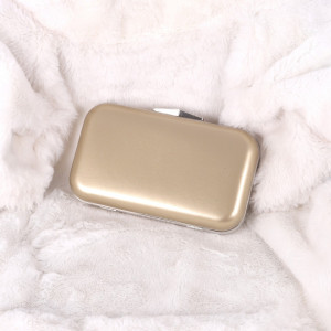 Poșetă Clara - Cumpără îmbrăcăminte, încălțăminte și accesorii de calitate cu un stil aparte mereu în ton cu moda, prețuri accesibile și reduceri reale, transport în toată țara cu plată la ramburs - Deppo.ro