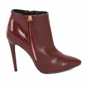 Botine cod D0101 Wine - Botine din piele ecologică lăcuită cu toc subțire de 11cm, interior căptușit cu închidere cu fermoar pe lateral, de asemenea dispune și de un fermoar decorativ pe exterior - Deppo.ro