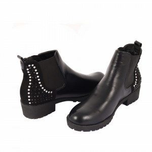 Botine cod KT009 Negre - Botine din piele ecologică cu interior căptușit cu material elastic în zona gleznei - Deppo.ro