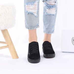 Pantofi Sport Melany Black - Pantofi sport pentru dame cu talpă înaltă din spumă foarte comodă și ușoară
-piele ecologică întoarsă cu închidere prin șiret - Deppo.ro