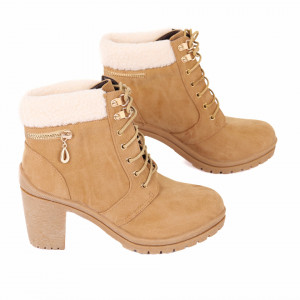 Botine Casey Beige - Botine din piele ecologică întoarsă cu închidere cu șiret și interior ușor îmblănit - Deppo.ro