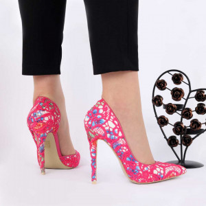 Pantofi cu toc cod HR121H Fuchsia - Pantofi cu toc ascuțit din piele ecologică întoarsă cu un design dantelat
Fi in pas cu moda si străluceste la urmatoarea petrecere. - Deppo.ro