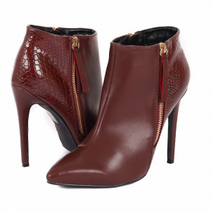 Botine cod D0101 Wine - Botine din piele ecologică lăcuită cu toc subțire de 11cm, interior căptușit cu închidere cu fermoar pe lateral, de asemenea dispune și de un fermoar decorativ pe exterior - Deppo.ro