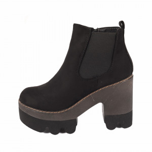 Botine Sasha Black - Botine din piele ecologică întoarsă cu interior căptușit şi închidere cu fermoar - Deppo.ro