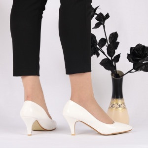 Pantofi cu toc cod O1229 Albi - Pantofi cu toc din piele ecologică cu un design unic, fii în pas cu moda şi străluceşte la următoarea petrecere. - Deppo.ro