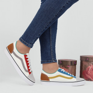 Pantofi Sport Cod 677 - Pantofi sport din piele ecologică
Închidere prin șiret
Foarte comfortabili - Deppo.ro