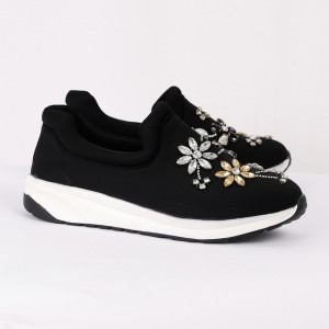 Pantofi Sport Laura Cod 446 - Pantofi sport din piele ecologică întoarsă
Model înflorat din ștrasuri
Foarte comfortabili - Deppo.ro