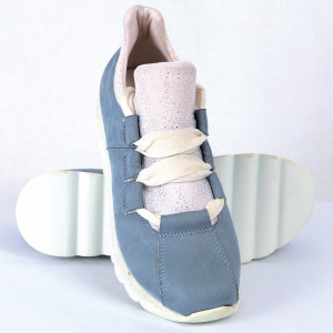 Pantofi Sport Natasha Cod 472 - Pantofi sport din piele ecologică întoarsă
Model cu sclipici
Închidere prin șiret
Foarte comfortabili - Deppo.ro