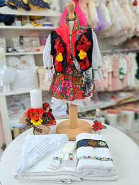 Set Traditional Botez Fetita. Rochie, Trusou si Lumanare