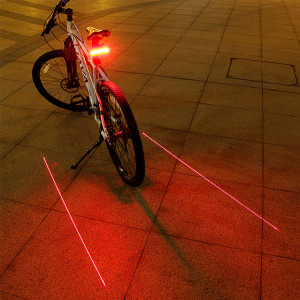 Lampa stop bicicleta reincarcabila USB, cu semnalizatoare LED, lasere laterale si telecomanda wireless, tip R1