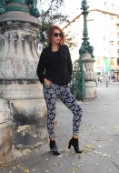Pantaloni Colant Tip Catifea "Fantasy" by JukaFashion.ro cod Z2