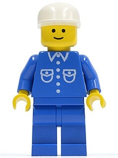 but016G Man, blauw overhemd met zakken en knopen, witte cap met lange klep, blauwe benen gebruikt *0M0000