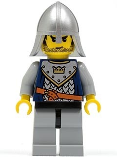 cas360G Fantasy Era- Knecht met kroon op harnas, helm met nekbescherming gebruikt *0M0000