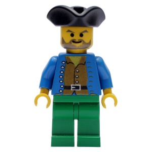 pi034G Piraat bruin shirt, zwarte Piratenhoed, groene benen gebruikt *0M0000