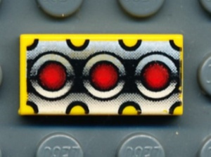 3069bpb0037-3G Tegel 1x2 met rode cirkels en zilveren achtergrond geel gebruikt *5T02-09