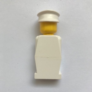 old006G Legoland Oude type minifig - Wit lijf, witte benen, witte platte pet gebruikt *0M0000