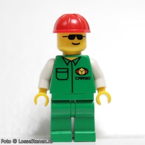 car002 Cargo - groen shirt met logo, groene benen, rode valhelm NIEUW *0M0000