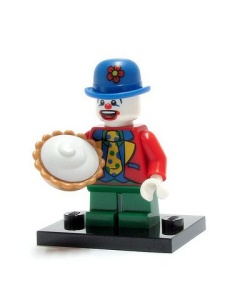 col05-9 Kleine clown met taart en voetstuk NIEUW *0M0000