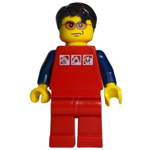 cty0108G Man, zwart haar nieuwe type, rood hemd met logo's rode benen gebruikt *0M0000