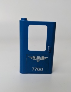 4181pb062-7G Trein, Deur 1x4x5 links met ' NSB 7760' (Sticker) blauw gebruikt *1D0000