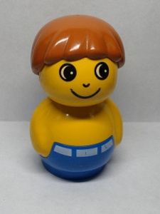 baby017-G Primo figuur Jongen met blauwe broek, donker oranje haar (PAKKETPOST) gebruikt *