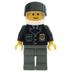 cop049G Politie - jasje met stropdas, donkerblauwgrijze benen en witte helm gebruikt *0M0000