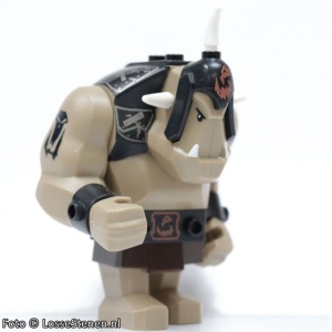 cas423 Troll warrior met koperen helm NIEUW *0M0000