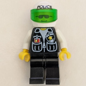 cop036G Politie - Sheriff, zwarte benen, witte armen, witte helm met 'Police' gebruikt *0M0000
