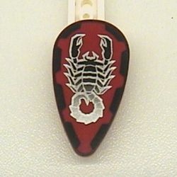 2586px16-59G Schild ovaal Vladek schorpioen- motief rood, donker gebruikt *0L0000