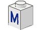 3005-M-1G Steen 1x1 met letter M wit gebruikt *5V01-07