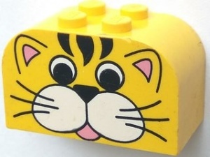4744px11-3G Steen 2x4x2 met ronde top Gezicht tijger geel gebruikt *0K0000