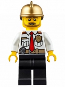 cty0350G Brandweercommandant, wit shirt met logo, gouden brandweerhelm gebruikt *0M0000