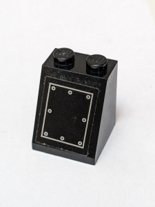 3678apb15-11G Dakpan bedrukt 65 2x2x2 zilveren rechthoek en 8 cirkels (Sticker) zwart gebruikt *5R000