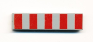 2431p79-9G Tegel 1x4 met 5 rode strepen lichtgrijs (klassiek) gebruikt *5t04-07