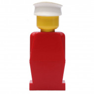 old002G Legoland Oude type minifig - Rood lijf, rode benen, witte platte pet gebruikt *0M0000