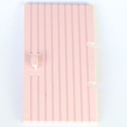 3644-23G Deur 1x4x6 verticale planken roze (klassiek) gebruikt *