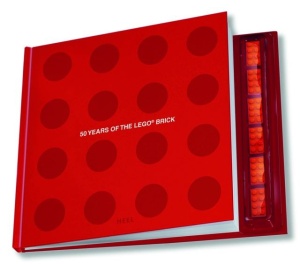 810002 810002 LEGO 50 Years of the LEGO brick- English NIEUW *