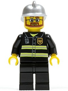 cty0087G Brandweerman- veiligheidsstrepen, bril, baard, zilveren helm gebruikt *0M0000