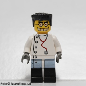 hrf004G Mad Scientist gebruikt *0M0000