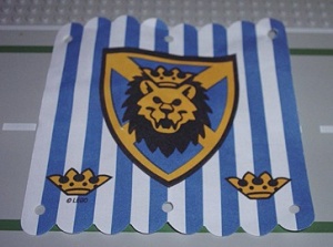 x58px1-1G Hangende banier 16x16 blauwe strepen schild met leeuwenkop (vcanvas) wit gebruikt *5K000