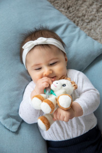 Vulli Jucarie de plus cu bilute zornaitoare Girafa Sophie